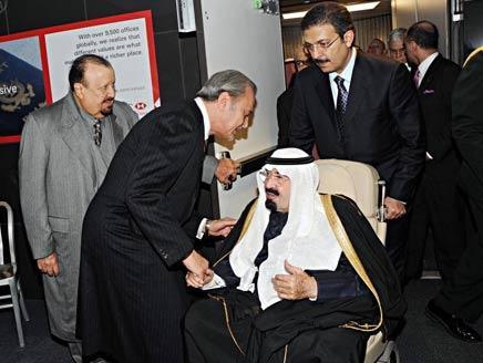 صورة خادم الحرمين الشريفين الملك عبد الله بن عبد العزيز بعد إجراء العملية الجراحية صورة خادم الحرمين الشريفين الملك عبد الله بن عبد العزيز بعد إجراء العملية الجراحية
