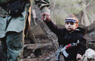 أم تكتشف ابنها البالغ من العمر 3 سنوات يقاتل مع داعش