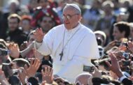 البابا فرنسيس يرفض المنشورات المسيئة للنبي