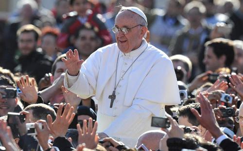 البابا فرنسيس يرفض المنشورات المسيئة للنبي