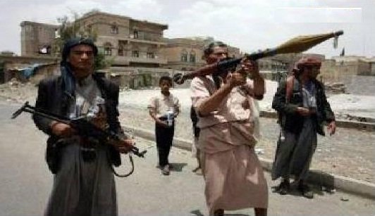 اشتباكات بين الحوثيين بعد انشقاق العشرات