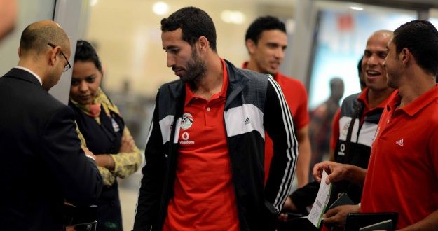 اللاعب أبو تريكة يسخر من قرار التحفّظ على أمواله