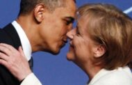 صورة مثيرة بين اوباما وميركل