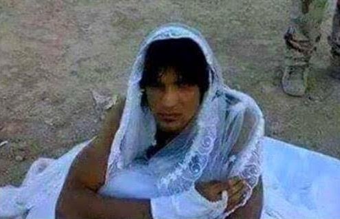 قادة الحوثيين يستخدمون الملابس النسائية للهروب