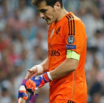 والدا الحارس كاسياس يتهمان ريال مدريد بالتآمر لترحيله
