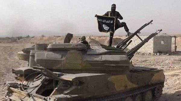 داعش يخطف 230 حمصيا بينهم 60 مسيحيا