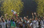 يوفنتوس يرفع كأس السوبر الايطالي بعد فوزه على لاتسيو
