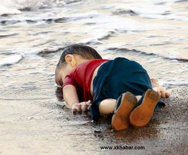 صور تهزّ الأبدان لطفل سوري وُجدت جثته على شاطئ تركيا