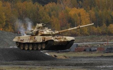 اميركا تكشف قيام روسيا بنشر دبابات في مطار سرّي بسوريا
