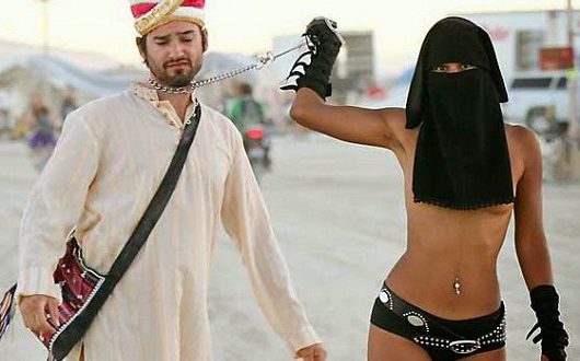 داعش يغتصب الفتاة 10 مرات لتصبح مسلمة حقيقية!