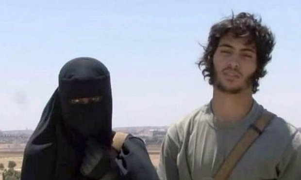 هكذا انضمت المراهقة السويدية الى داعش