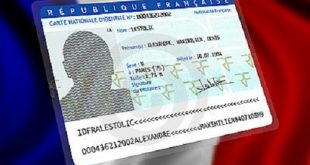 هولاند يتراجع عن قراره سحب الجنسية من الارهابيين