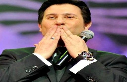هاني شاكر يتراجع عن اعتزاله