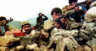 حرب اذربيجان وارمينيا تقتل 130 شخصا ودعوات للتهدئة