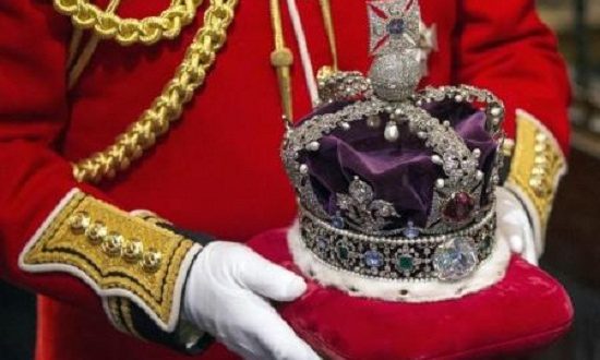 الهند تؤكد نيتها استعادة الماسة من ملكة بريطانيا