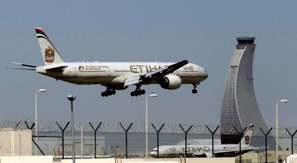 اصابة 31 راكبا في مطب هوائي لطائرة الاتحاد