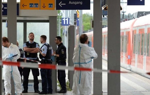ارهابي يهاجم محطة قطارات في ميونيخ ويقتل شخصا بالسكين