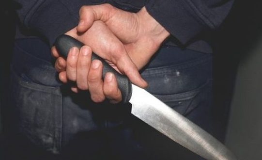 قتل شقيقه بالسكين مع حلول الافطار