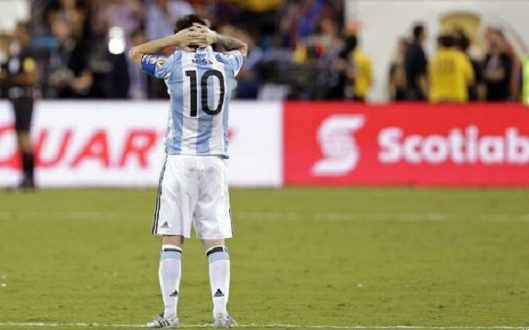 ميسي يتراجع عن قرار اعتزال اللعب دوليا