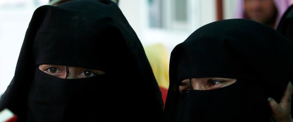 سعوديات يؤيدن حظر النقاب في سويسرا
