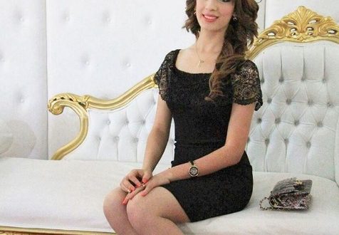 صور النجمة سهيلة بن لشهب تتألق بالحجاب في رمضان