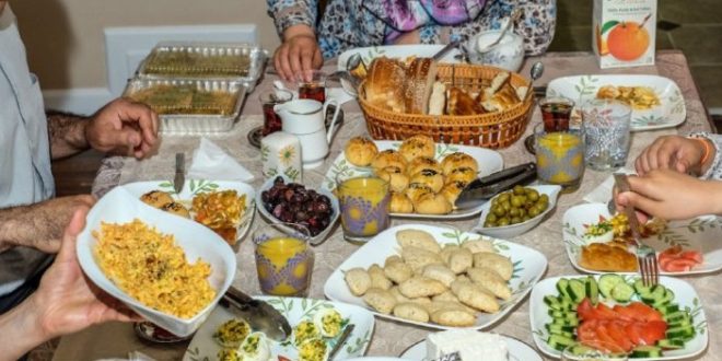 رجل يطلق زوجته بسبب السحور