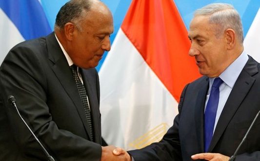 ماذا يفعل وزير خارجية مصر في اسرائيل ؟