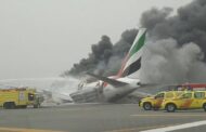 اغلاق مطار دبي بعد تعرض طائرة اماراتية لحادث