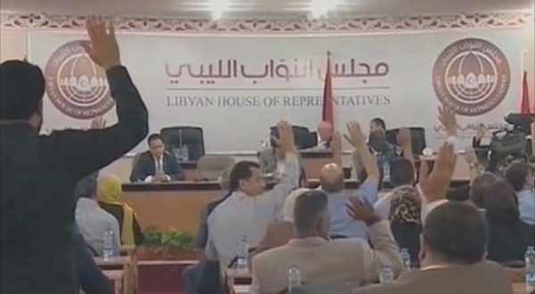 حكومة الوفاق برئاسة فايز السراج تسقط في برلمان ليبيا