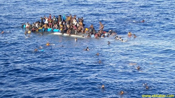 غرق مركب يحمل 600 لاجئ قرب ساحل مصر