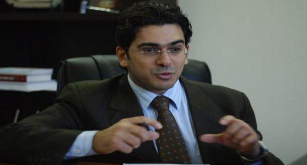 خبراء القانون حول حسابات قائد الجيش المصرفية: لا غبار عليه