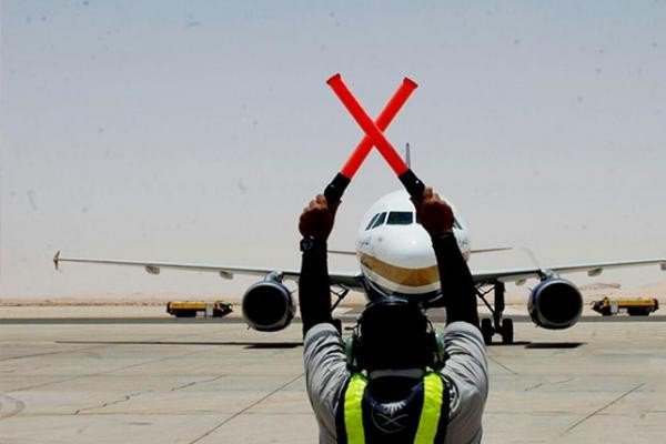 راكبة سورية تجبر طائرة سعودية على الهبوط في مصر!