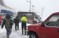 الثلوج تجبر إمرأة في لبنان على ولادة طفلها في السيارة!