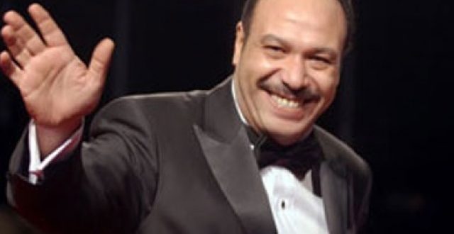 صور ابن الفنان خالد صالح تخطف الانظار من كثر الوسامة