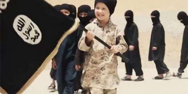 داعش في المدارس يعلّم الأطفال هذه الأشياء