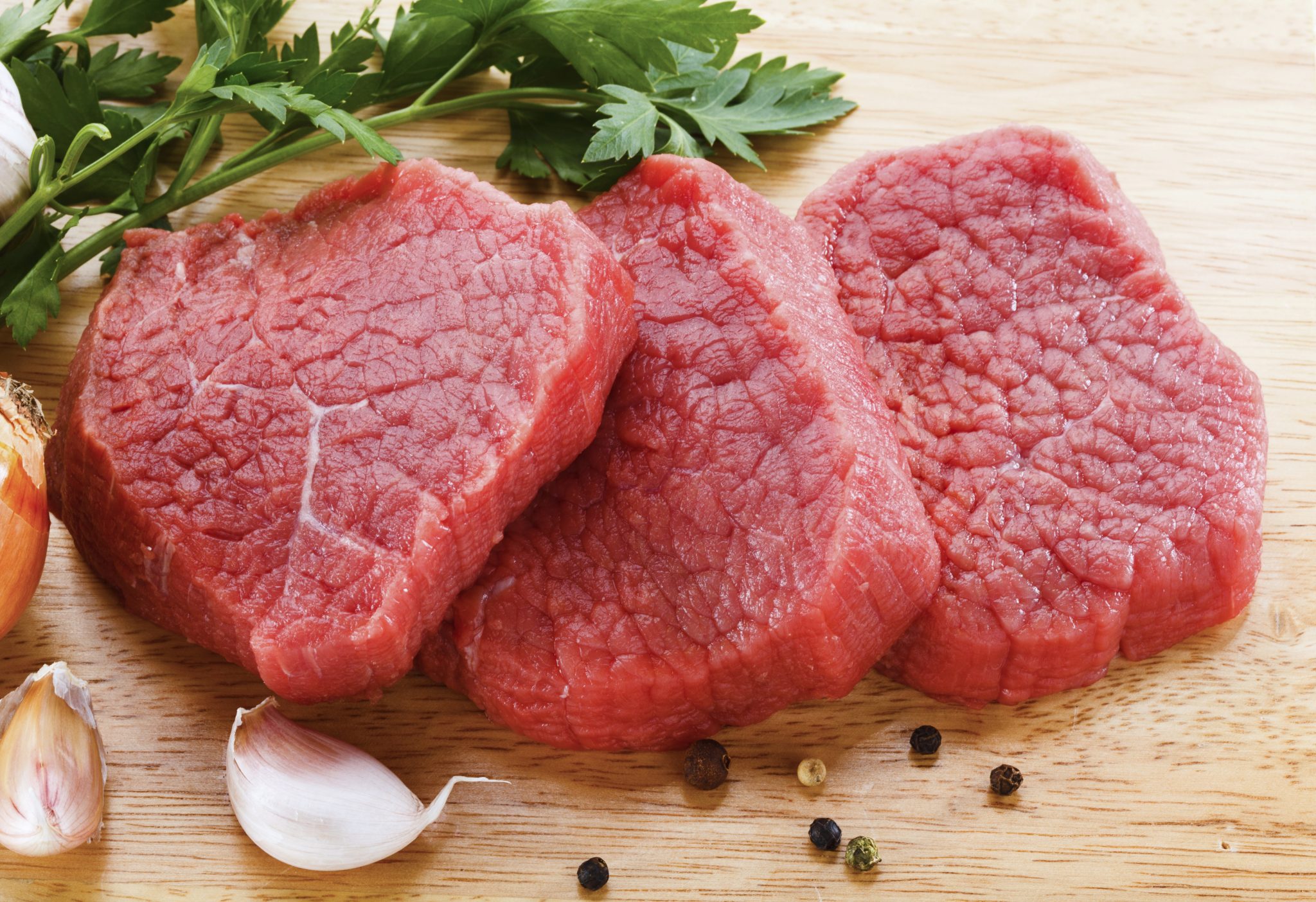 دراسة تربط بين اللحوم الحمراء والوفاة مرضا