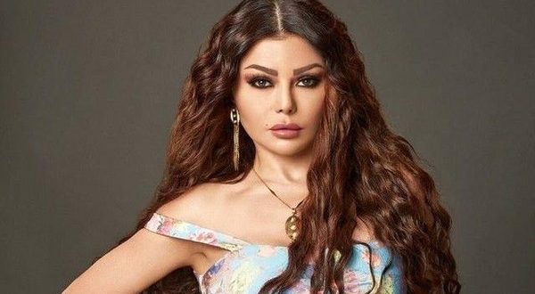 إيقاف الفنانة اللبنانية هيفاء وهبي عن التمثيل في مصر