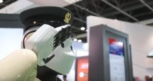 شرطة دبي تفتح باب التوظيف أمام الروبوتات