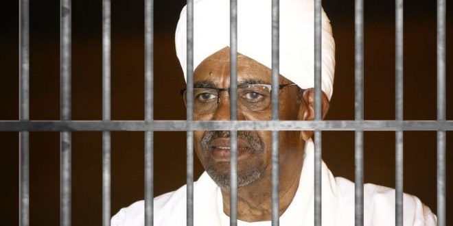 عمر البشير في سجن كوبر بعد الانقلاب في السودان