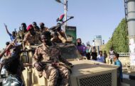 الجيش السوداني يطيح بالرئيس عمر البشير ويعتقل مساعديه