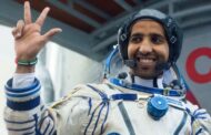 هزاع المنصوري: ثالث رائد فضاء عربي على سطح القمر.. بالفيديو