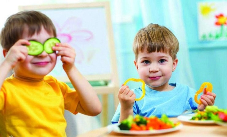 10 أطعمة تزيد ذكاء الطفل