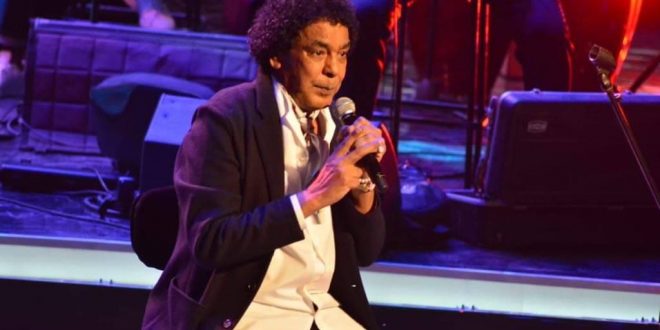 محمد منير خلال الحفل