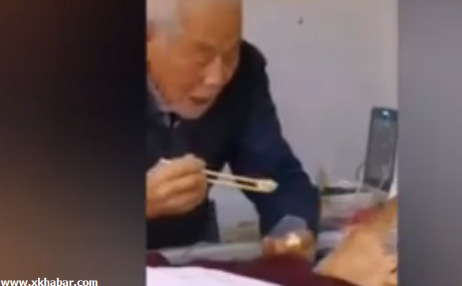 فيديو مؤثر لزوجين مسنين مريضين بالكورونا 