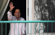 حزن مبالغ فيه على رحيل حسني مبارك أم أنه يستحق ذلك ؟