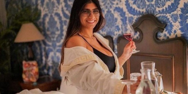مشهد ميا خليفة في مسلسل رامي يثير خجل العرب