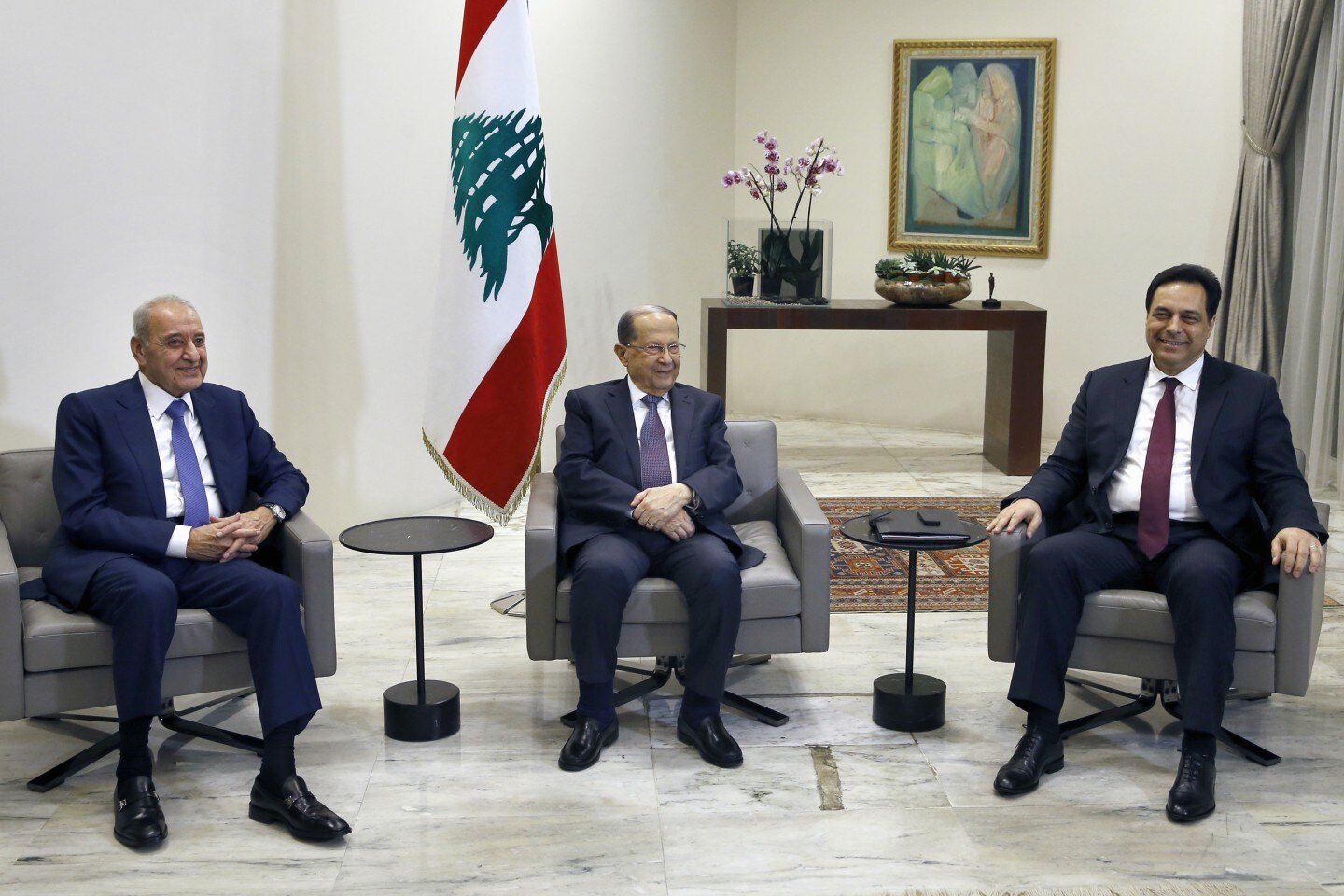 الطلب من الإعلاميين تمسيح الجوخ ..جديد السلطة اللبنانية لتغطية الفشل