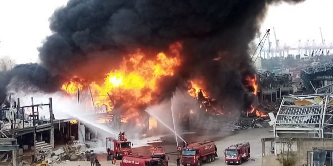 حريق جديد وكبير في مرفأ بيروت وهروب رجال الإطفاء